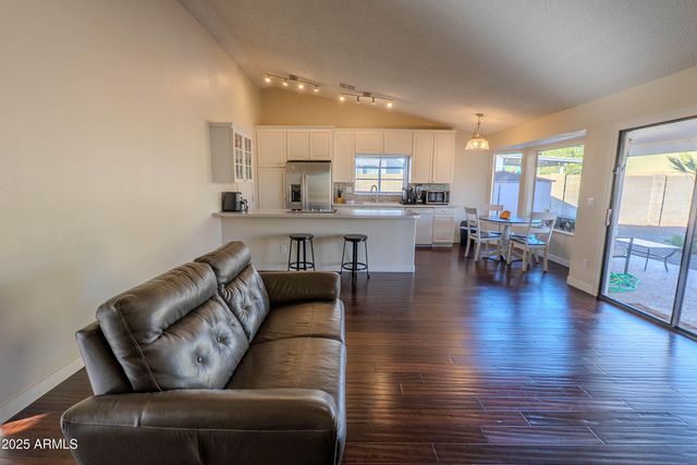 17631 N 42ND Drive, Glendale, AZ 85308