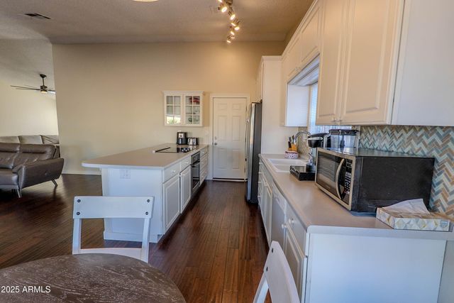 17631 N 42ND Drive, Glendale, AZ 85308