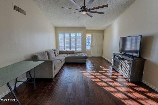 17631 N 42ND Drive, Glendale, AZ 85308