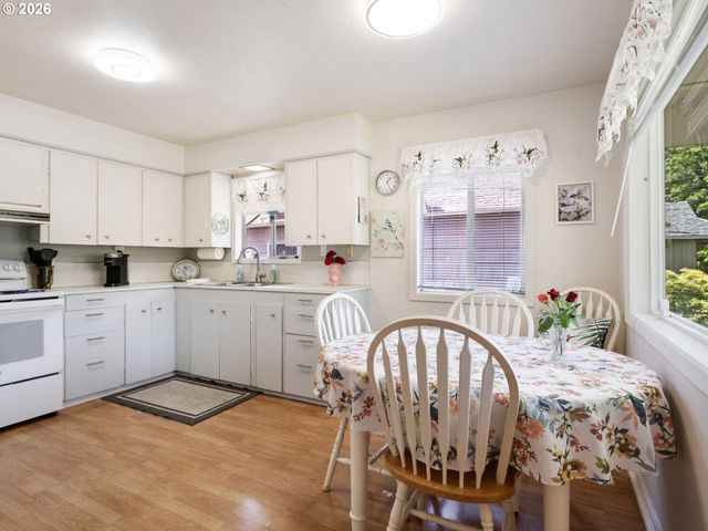 11726 Se OAK St, Portland, OR 97216