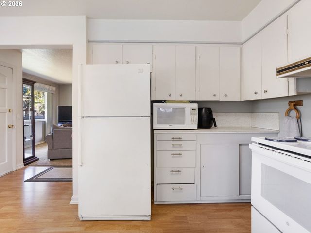 11726 Se OAK St, Portland, OR 97216