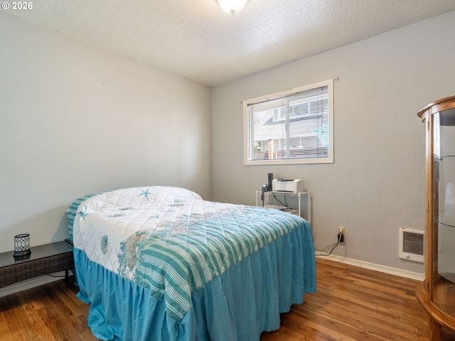 11726 Se OAK St, Portland, OR 97216