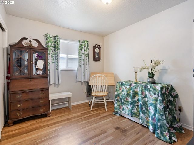11726 Se OAK St, Portland, OR 97216