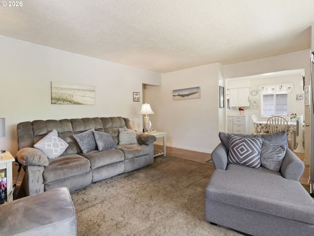 11726 Se OAK St, Portland, OR 97216