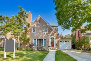 5815 N Nickerson Avenue, Chicago, IL 60631