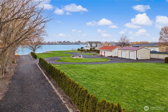 3062 Wildgoose Road NE, Moses Lake, WA 98837