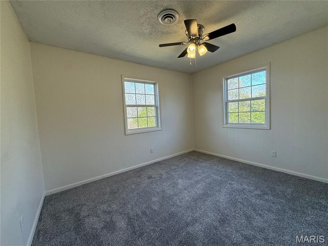 13811 Highway O, Dixon, MO 65459