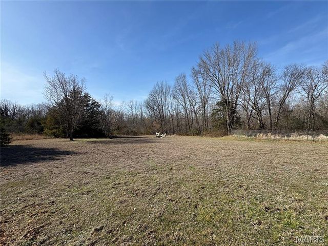 13811 Highway O, Dixon, MO 65459