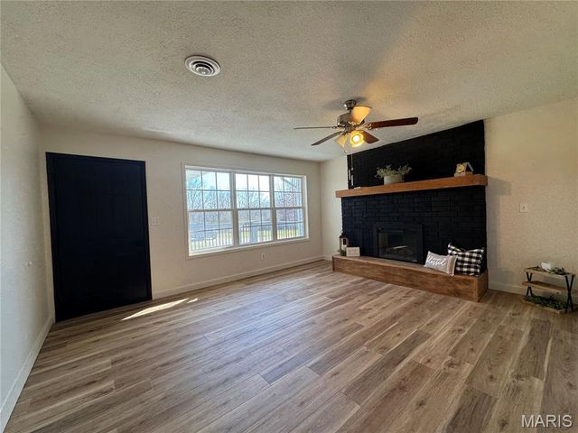 13811 Highway O, Dixon, MO 65459