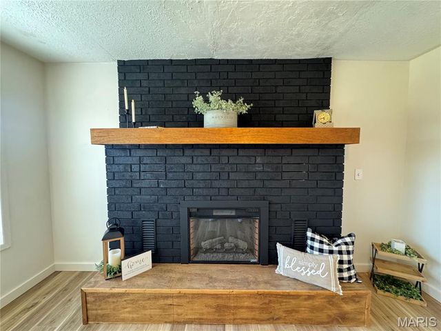 13811 Highway O, Dixon, MO 65459