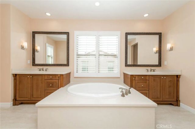 55 Hazelton, Irvine, CA 92620