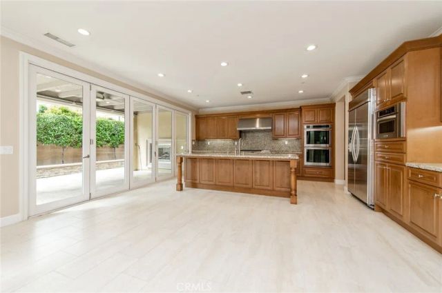 55 Hazelton, Irvine, CA 92620