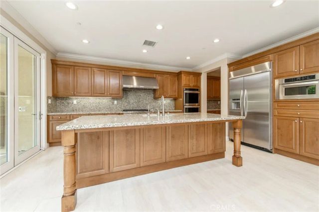 55 Hazelton, Irvine, CA 92620