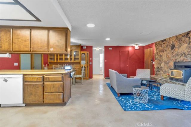 7929 Mono, Hesperia, CA 92345