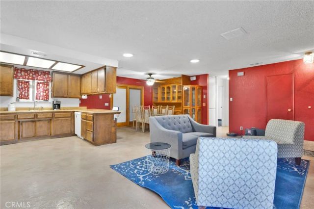 7929 Mono, Hesperia, CA 92345