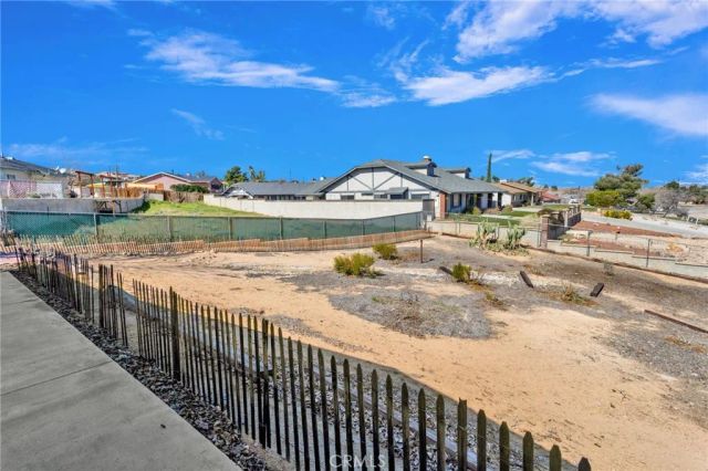 7929 Mono, Hesperia, CA 92345