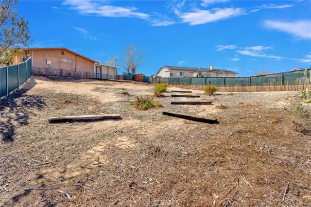 7929 Mono, Hesperia, CA 92345