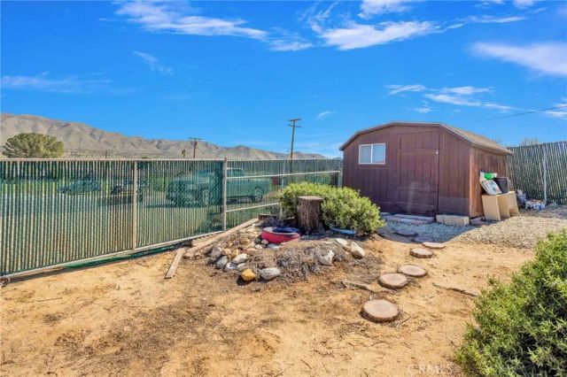7929 Mono, Hesperia, CA 92345