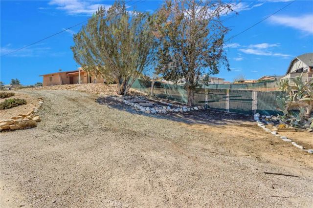 7929 Mono, Hesperia, CA 92345