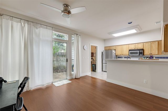 12287 Abbey Glen LN D-1, Austin, TX 78753