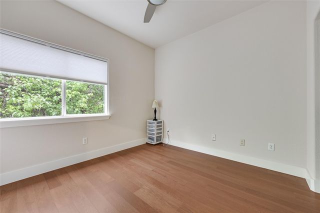 12287 Abbey Glen LN D-1, Austin, TX 78753