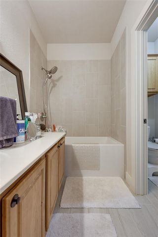 12287 Abbey Glen LN D-1, Austin, TX 78753
