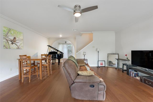 12287 Abbey Glen LN D-1, Austin, TX 78753