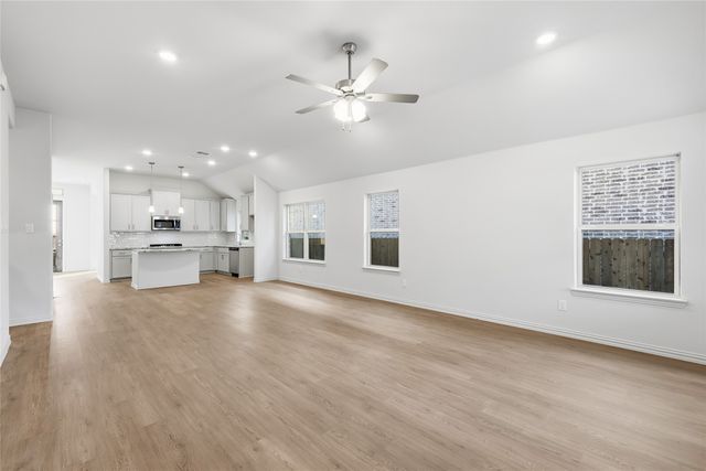 1300 Stockton Trail, Red Oak, TX 75154