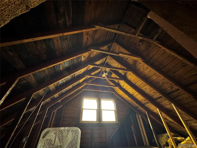 637 S Clemens Avenue, Lansing, MI 48912