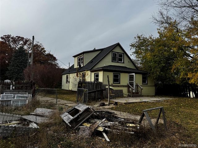 637 S Clemens Avenue, Lansing, MI 48912