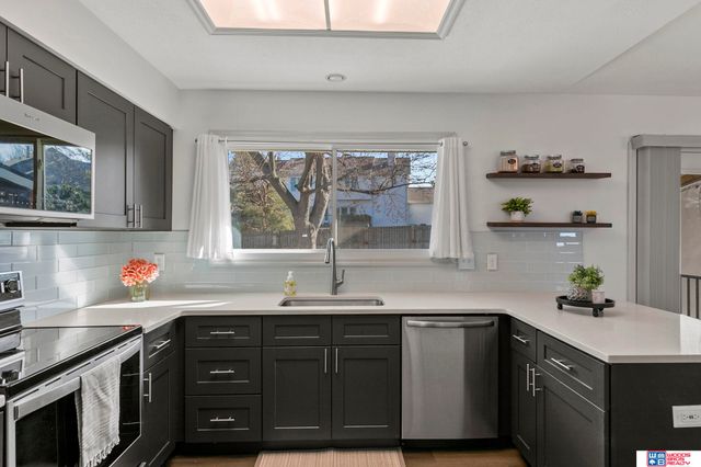 5021 London Road, Lincoln, NE 68516