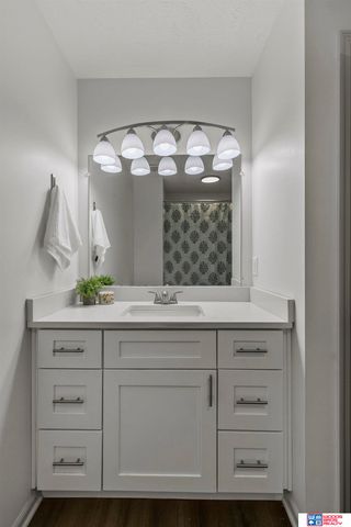 5021 London Road, Lincoln, NE 68516