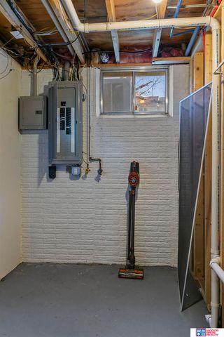 5021 London Road, Lincoln, NE 68516