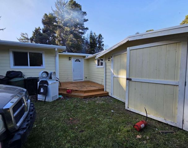 2065 Old Mill Road, Crescent City, CA 95531