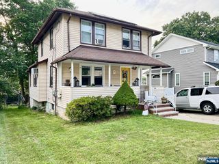 136 Park Avenue, Dumont, NJ 07628