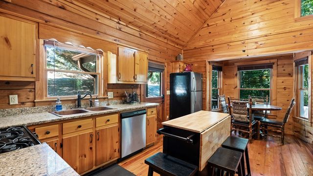 360 Black Dog Trail, Morganton, GA 30560