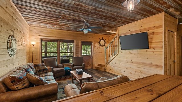 360 Black Dog Trail, Morganton, GA 30560