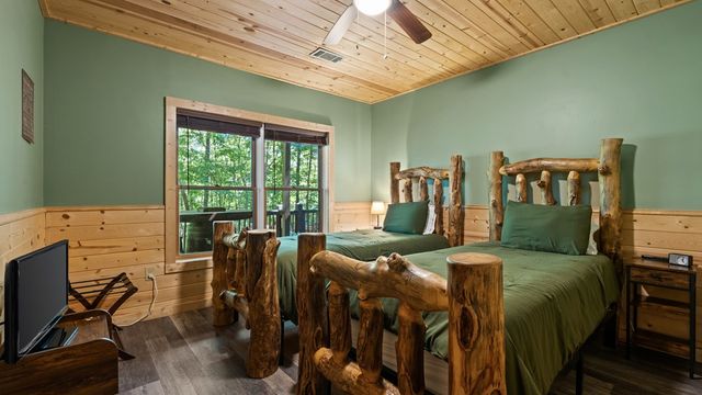 360 Black Dog Trail, Morganton, GA 30560