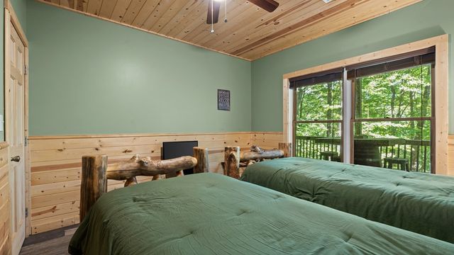 360 Black Dog Trail, Morganton, GA 30560