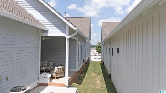 4502 VILLAGE GREEN WAY, Hoover, AL 35226