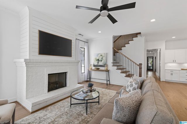 4502 VILLAGE GREEN WAY, Hoover, AL 35226