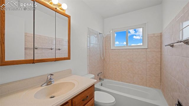 109 Davie Drive, Colorado Springs, CO 80911