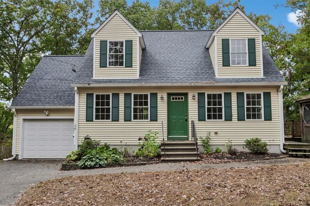 34 Cork Cir, Millville, MA 01529