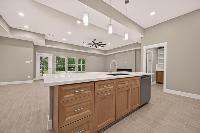 16297 Briarwood Drive, Plantersville, TX 77363