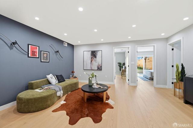 2124 18th Avenue, San Francisco, CA 94116