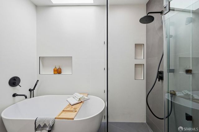 2124 18th Avenue, San Francisco, CA 94116