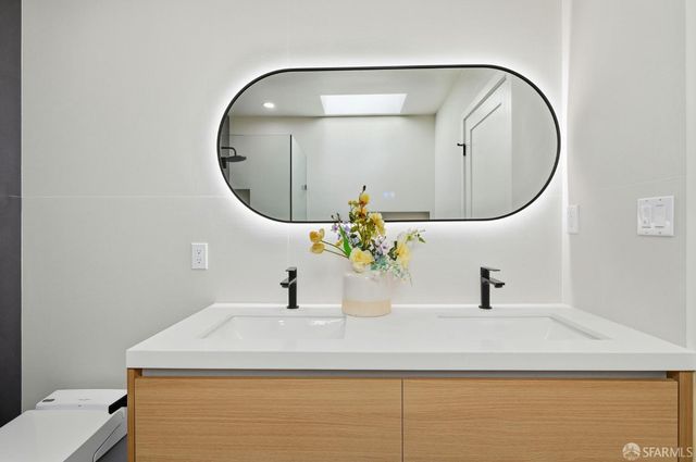 2124 18th Avenue, San Francisco, CA 94116