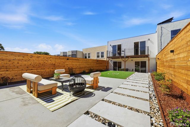 2124 18th Avenue, San Francisco, CA 94116