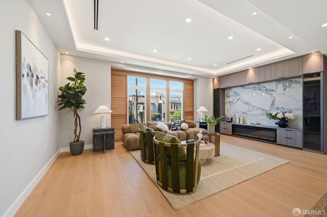 2124 18th Avenue, San Francisco, CA 94116