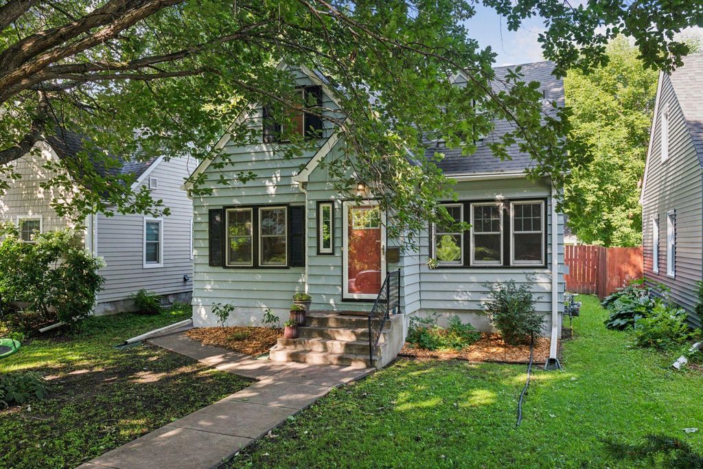 4404 31st Avenue S, Minneapolis, MN 55406